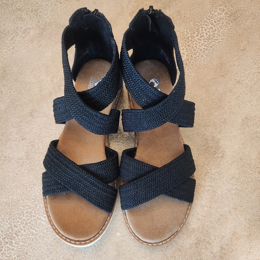 nwot Bobs from Skechers Desert Kiss Black  Women's Sandals Size 5